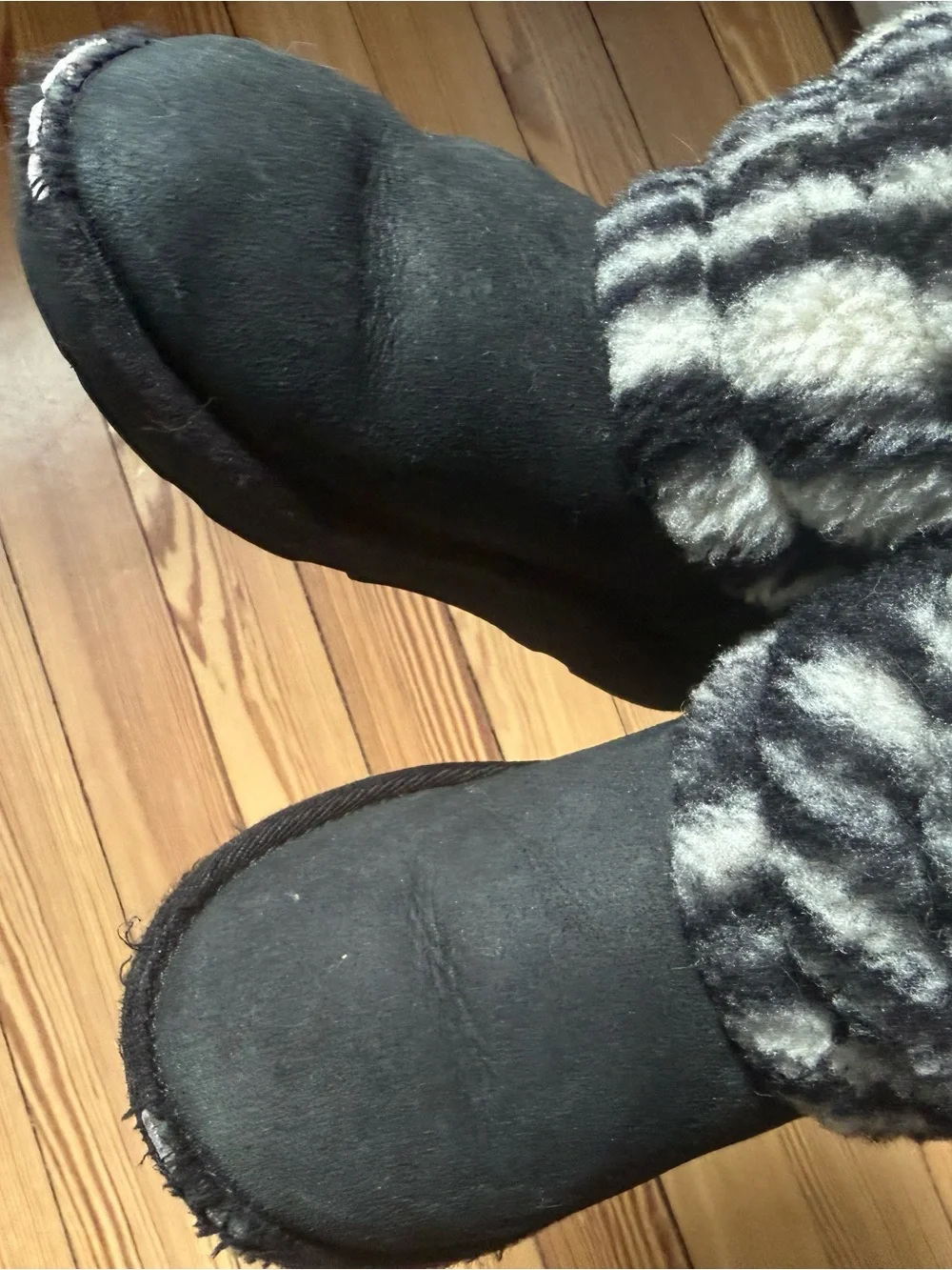 UGG short boots
